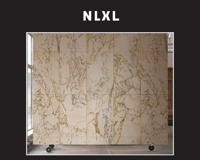 Die NLXL Tapete PHM-61A Materials von Piet Hein Eek tapeziert an einer Wand.