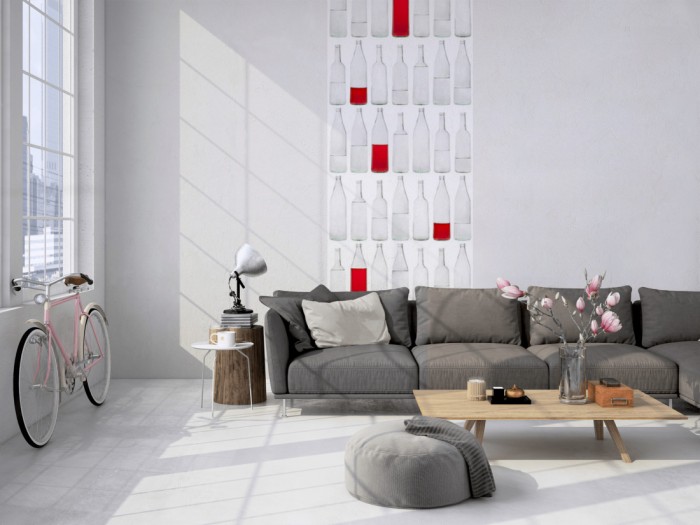 Das 3D-Fotopanel Flaschen aus Glas, halb voll halb leer tapeziert in einem Loft. Bestelle die Bildtapete für Deine Wand online.