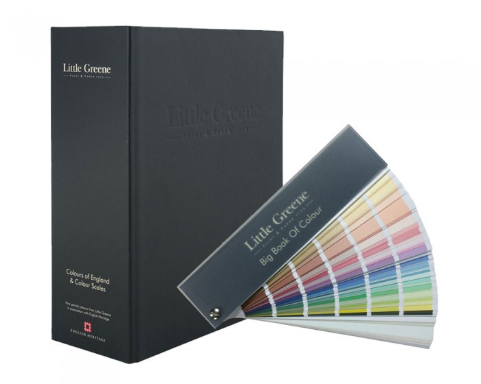 Das Little Greene Colour Album mit dem Big Book of Colour von Little Greene.
