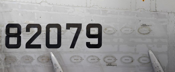 Die Fototapete Metall Wand, Antonov Flugzeug, eine Vlies-Fototapete bei Livingwalls Cologne online kaufen. Die Fototapete Metall Wand, Antonov Flugzeug ist eine Fototapete auf Maß.