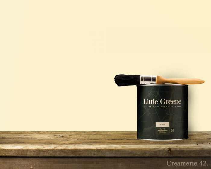 Englische Farbe von Little Greene Creamerie 42 - Hochwertige Farbe gestrichen an der Wand