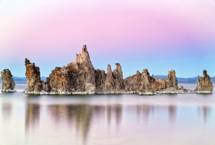 Die Fototapete Felsen im Meer der Normandie, Frankreich, eine Vlies-Fototapete bei Livingwalls Cologne online kaufen. Die Fototapete Felsen im Meer der Normandie, Frankreich ist eine Fototapete auf Maß.