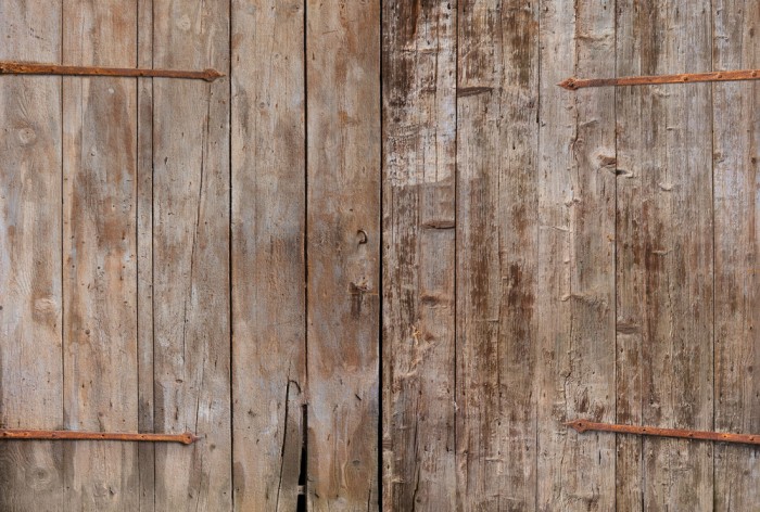 Die Fototapete Holz Wand, Holztüren, eine Vlies-Fototapete bei Livingwalls Cologne online kaufen. Die Fototapete Holz Wand, Holztüren ist eine Fototapete auf Maß.