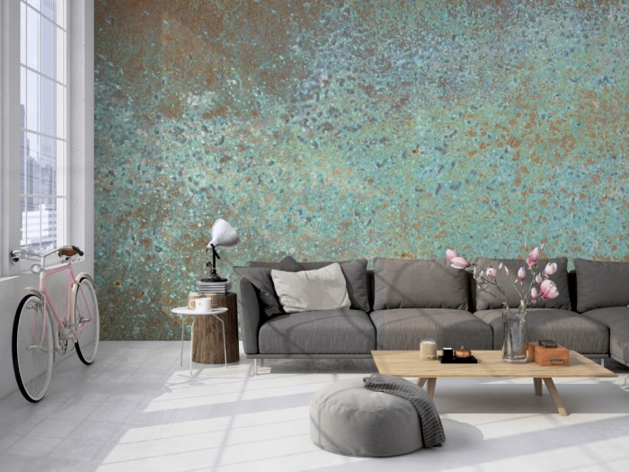 Die Fototapete Rost Wand, türkise Patina auf einer großen Wand im Loft tapeziert. Die Fototapete Rost Wand, türkise Patina wird individuell auf Deine Wand angepasst.