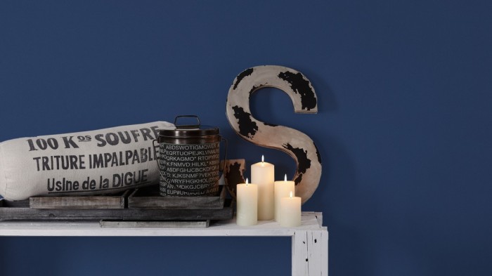 Die robuste Longlife Tapete 307292 von Architects Paper an einer Wand tapeziert. Die Longlife Tapete 307292 online bestellen.