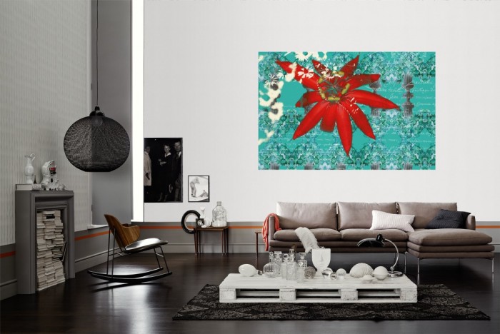 Die Designer-Fototapete Rote Blüte, Artwork by Mylumi als Wandbild im Wohnzimmer. Die Vlies-Designer-Fototapete Rote Blüte, Artwork by Mylumi verschönert als Wandbild Deine Wand.