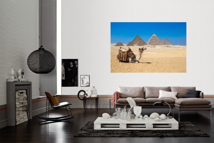 Die Fototapete Pyramiden von Gizeh, Ägypten als Wandbild im Wohnzimmer. Die Vlies-Fototapete Pyramiden von Gizeh, Ägypten verschönert als Wandbild Deine Wand.