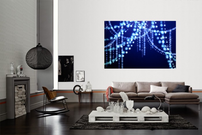 Die Design-Fototapete Glamour der Kristalle als Wandbild im Wohnzimmer. Die Vlies-Design-Fototapete Glamour der Kristalle verschönert als Wandbild Deine Wand.