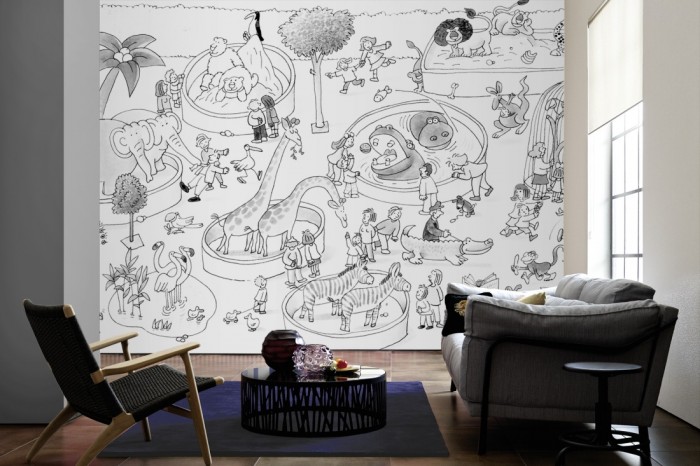 Im Wohnzimmer die Fototapete Zoo, Wimmelbild für Kinder zum Ausmalen auf einer großen Wand tapeziert. Die Fototapete Zoo, Wimmelbild für Kinder zum Ausmalen ist als Vlies-Fototapete im Wohnzimmer leicht zu tapezieren.