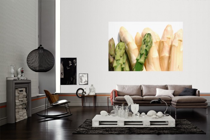 Die Fototapete Spargel als Wandbild im Wohnzimmer. Die Vlies-Fototapete Spargel verschönert als Wandbild Deine Wand.