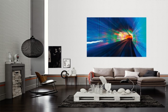 Die Fototapete Tunnel in Bewegung als Wandbild im Wohnzimmer. Die Vlies-Fototapete Tunnel in Bewegung verschönert als Wandbild Deine Wand.