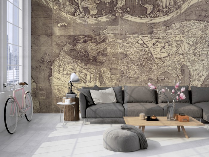 Die Fototapete Weltkarte des 16. Jahrhunderts, Renaissance auf einer großen Wand im Loft tapeziert. Die Fototapete Weltkarte des 16. Jahrhunderts, Renaissance wird individuell auf Deine Wand angepasst.