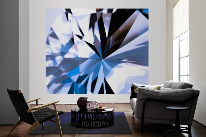 Die Fototapete Diamant Detail als große Bildtapete im Wohnzimmer. Als Bildtapete ist die Fototapete Diamant Detail ein besonderes Highlight auf Vliestapete.