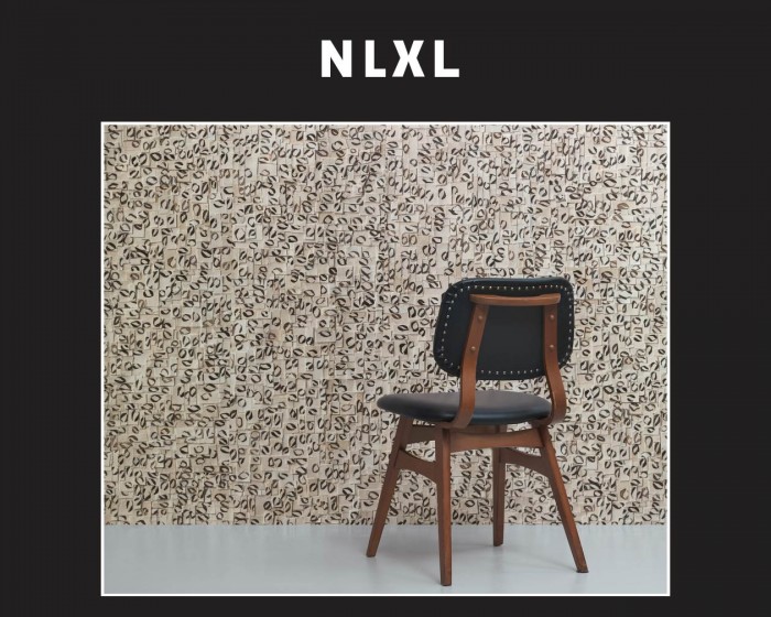 Die NLXL Tapete REM-04 Remixed von Arthur Slenk tapeziert an einer Wand.