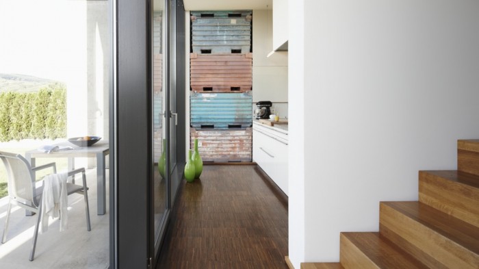 Ein Foto von dem 3D-Fotopanel Alte, Rostige Metall Container tapeziert in der Küche. Bestelle Deine Bildtapete online.