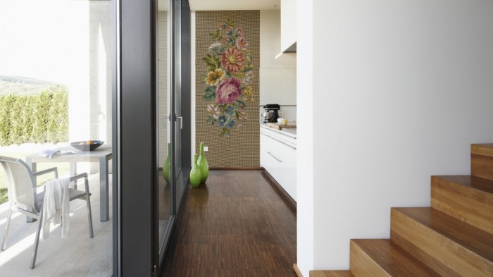 Ein Foto von dem Design-Fotopanel Blumen Stickerei, Vintage tapeziert in der Küche. Bestelle Deine Bildtapete online.