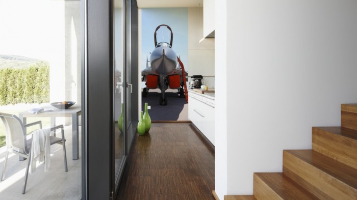 Ein Foto von dem 3D Fotopanel MIG-Jet Militärflugzeug tapeziert in der Küche. Bestelle Deine Bildtapete online.