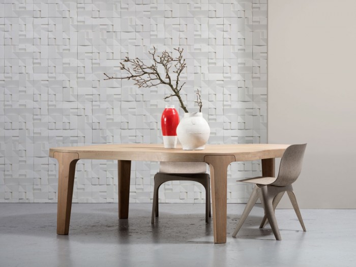 Raumfoto der Designtapete NLXL VOS-02 House Ceramics Wallpaper von Studio Roderick Vos