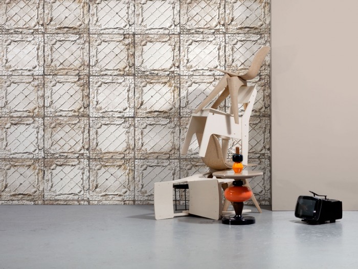 Raumfoto der Fliesentapete NLXL TIN-09 Large White Brooklyn Tins Wallpaper von Merci