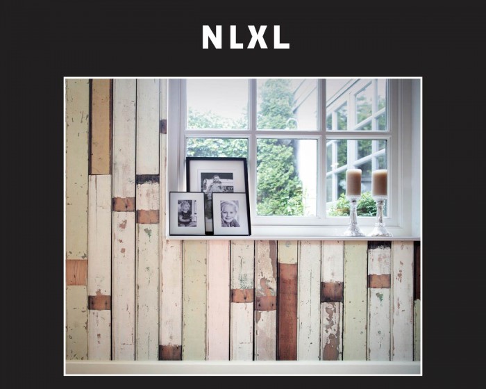 Raumfoto der NLXL Tapete PHE-01 Scrapwood von Piet Hein Eek.
