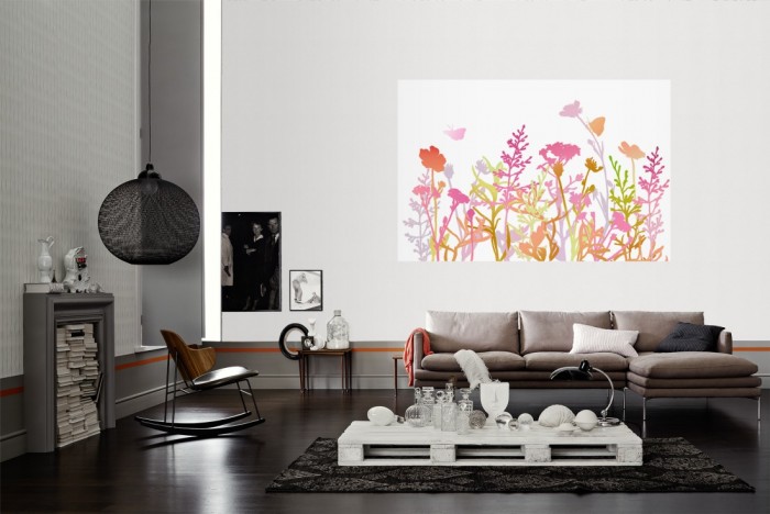 Die Design-Fototapete Bunte Blumenwiese, Artwork als Wandbild im Wohnzimmer. Die Vlies-Design-Fototapete Bunte Blumenwiese, Artwork verschönert als Wandbild Deine Wand.