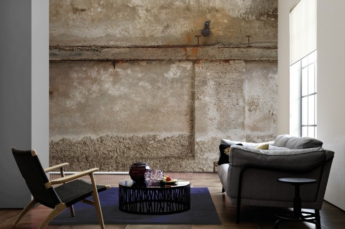 Im Wohnzimmer die Fototapete Vintage Wand, alte Fabrik auf einer großen Wand tapeziert. Die Fototapete Vintage Wand, alte Fabrik ist als Vlies-Fototapete im Wohnzimmer leicht zu tapezieren.