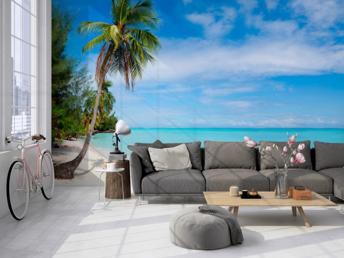 Die Fototapete Strand in der Karibik auf einer großen Wand im Loft tapeziert. Die Fototapete Strand in der Karibik wird individuell auf Deine Wand angepasst.