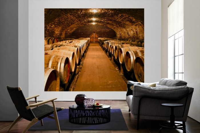 Die Fototapete Weinkeller, Gewölbekeller als große Bildtapete im Wohnzimmer. Als Bildtapete ist die Fototapete Weinkeller, Gewölbekeller ein besonderes Highlight auf Vliestapete.