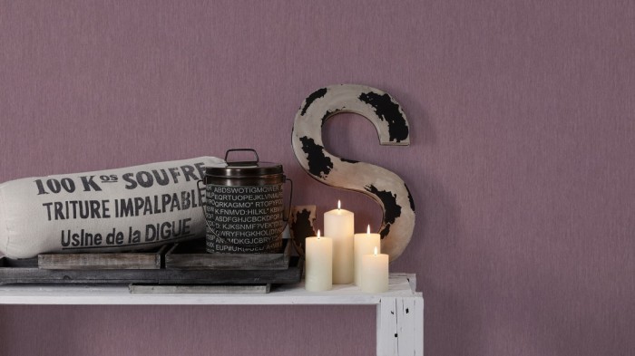 Die robuste Longlife Tapete 305632 von Architects Paper an einer Wand tapeziert. Die Longlife Tapete 305632 online bestellen.