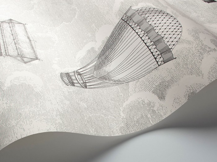 Detailfoto der Fornasetti Tapete 114/27053 Macchine Volanti von Cole and Son