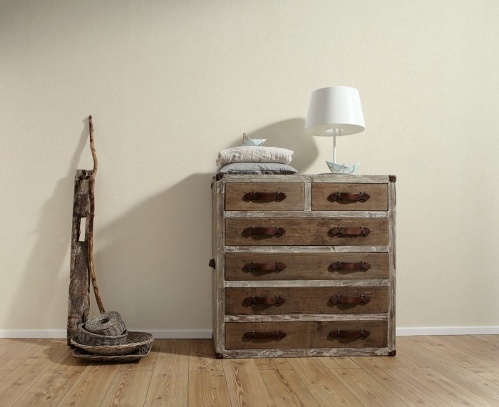 Die robuste Longlife Tapete 301401 von Architects Paper im Flur tapeziert. Die Longlife Tapete 301401 online bestellen.