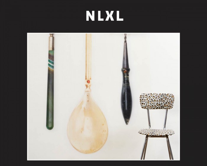 Die NLXL Tapete DRO-07 Obsession von Daniel Rozensztroch tapeziert an einer Wand.