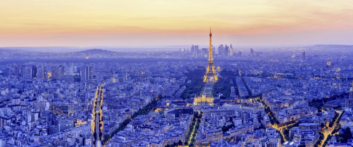 Die Fototapete Paris Panorama bei Sonnenuntergang, eine Vlies-Fototapete bei Livingwalls Cologne online kaufen. Die Fototapete Paris Panorama bei Sonnenuntergang ist eine Fototapete auf Maß.