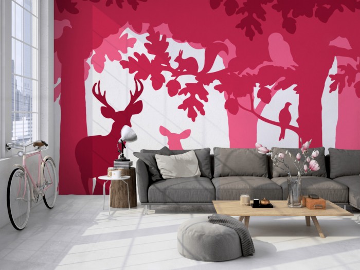 Die Design-Fototapete Märchenwald Pink-Rot, Artwork auf einer großen Wand im Loft tapeziert. Die Design-Fototapete Märchenwald Pink-Rot, Artwork wird individuell auf Deine Wand angepasst.