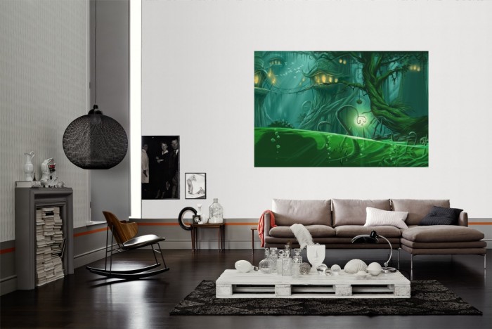 Die Fototapete Märchenwald mit Baumhäusern als Wandbild im Wohnzimmer. Die Vlies-Fototapete Märchenwald mit Baumhäusern verschönert als Wandbild Deine Wand.
