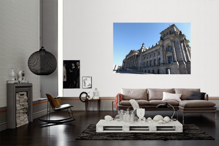 Die Fototapete Berlin, Reichstag als Wandbild im Wohnzimmer. Die Vlies-Fototapete Berlin, Reichstag verschönert als Wandbild Deine Wand.