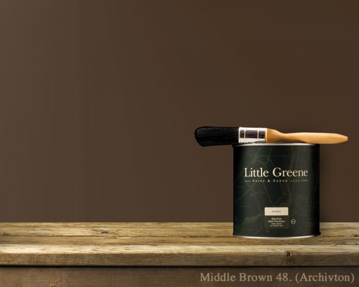Englische Farbe von Little Greene Middle Brown 48 - Hochwertige Farbe gestrichen an der Wand