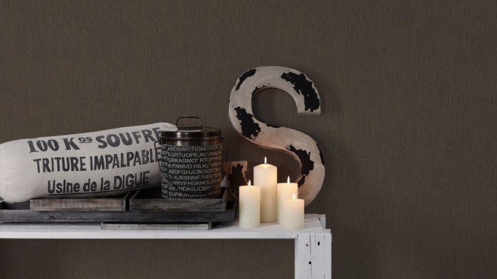 Die robuste Longlife Tapete 305634 von Architects Paper an einer Wand tapeziert. Die Longlife Tapete 305634 online bestellen.