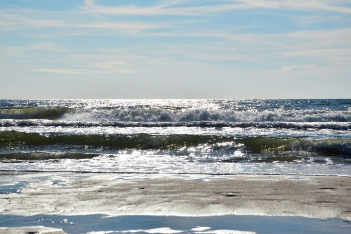Die Fototapete Wellen der Nordsee, eine Vlies-Fototapete bei Livingwalls Cologne online kaufen. Die Fototapete Wellen der Nordsee ist eine Fototapete auf Maß.