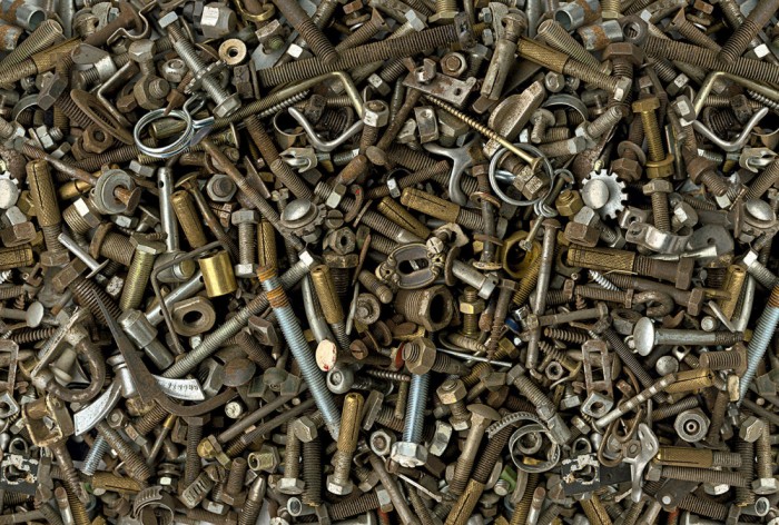 Die Fototapete Alte Schraubensammlung, eine Vlies-Fototapete bei Livingwalls Cologne online kaufen. Die Fototapete Alte Schraubensammlung ist eine Fototapete auf Maß.