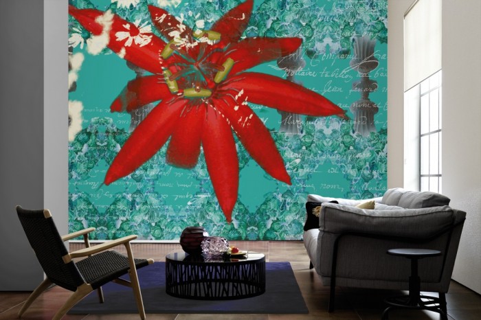 Im Wohnzimmer die Designer-Fototapete Rote Blüte, Artwork by Mylumi auf einer großen Wand tapeziert. Die Designer-Fototapete Rote Blüte, Artwork by Mylumi ist als Vlies-Fototapete im Wohnzimmer leicht zu tapezieren.
