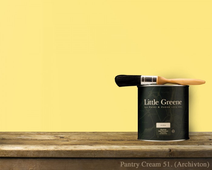 Englische Farbe von Little Greene Pantry Cream 51 - Hochwertige Farbe gestrichen an der Wand