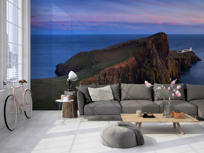 Die Fototapete Meer in Schottland, Neist Point, Isle of Skye auf einer großen Wand im Loft tapeziert. Die Fototapete Meer in Schottland, Neist Point, Isle of Skye wird individuell auf Deine Wand angepasst.
