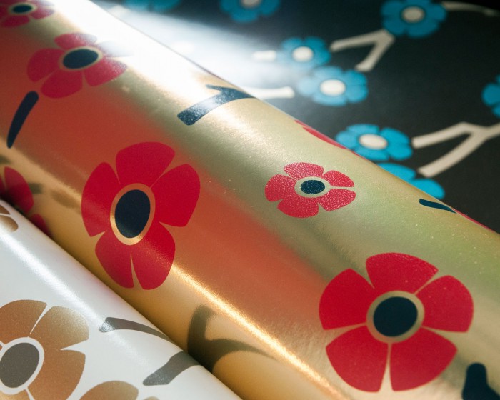 Eine Detailaufnahme der Flavour Paper Tapete FP1141 Sakura in der Farbe Tatsu - Die Farben und Effekte der Flavour Paper Tapete FP1141 sind gut zu erkennen