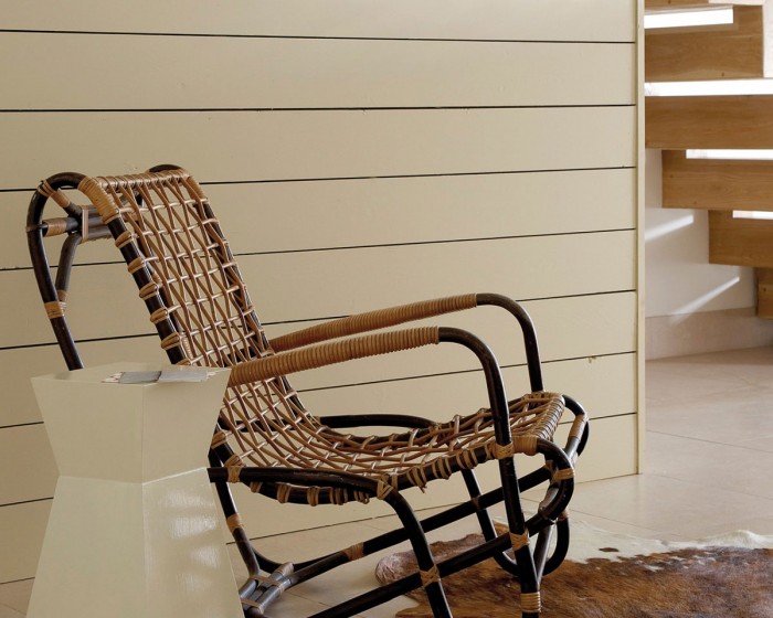 Holz mit der Little Greene Farbe Chamois gestrichen