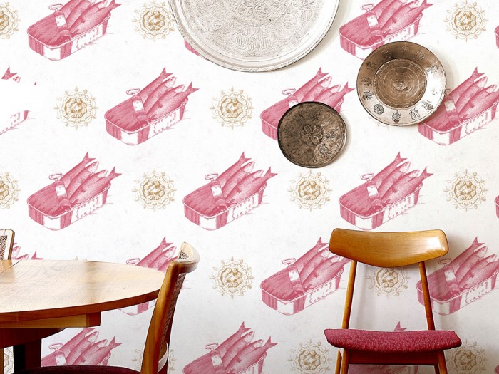 Raumansicht der Selected Walls Tapete Newlyn Sardines Tin Wallpaper Col. 01