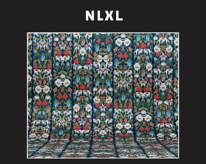 Die NLXL Tapete JOB-07 Archives von Studio Job tapeziert an einer Wand.