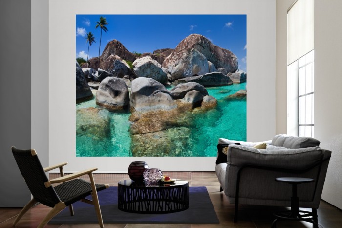 Die Fototapete Meer der Seychellen als große Bildtapete im Wohnzimmer. Als Bildtapete ist die Fototapete Meer der Seychellen ein besonderes Highlight auf Vliestapete.