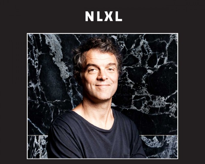 Piet Hein Eek, der Designer der NLXL Tapete PHM-60 Materials.