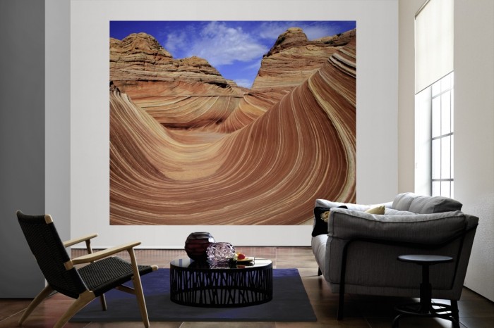 Die Fototapete The Wave in den Coyote Buttes, Arizona USA als große Bildtapete im Wohnzimmer. Als Bildtapete ist die Fototapete The Wave in den Coyote Buttes, Arizona USA ein besonderes Highlight auf Vliestapete.